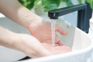 washing hands 300x200 - washing hands