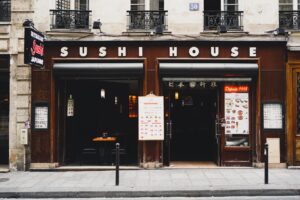 sushi store 300x200 - sushi store