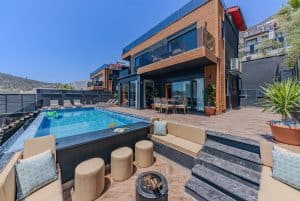 A Modern House with a Swimming Pool 300x201 - A Modern House with a Swimming Pool