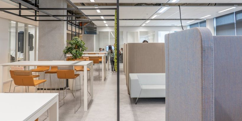 empty office space 820x410 - 5 Benefits of Working With a Full-service General Contractor